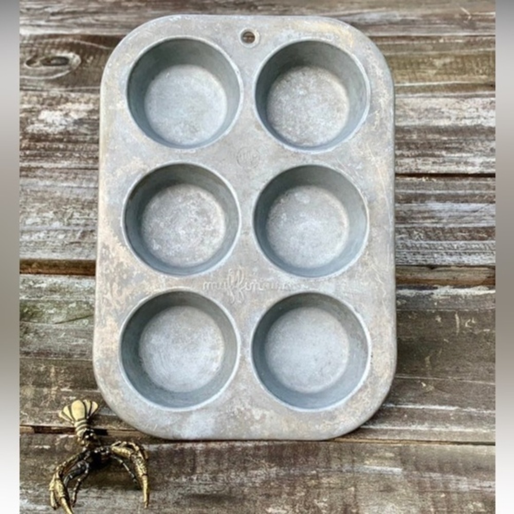 1950s aluminum muffin pan by Muffinmaire Cupcake Pan Baking Tin